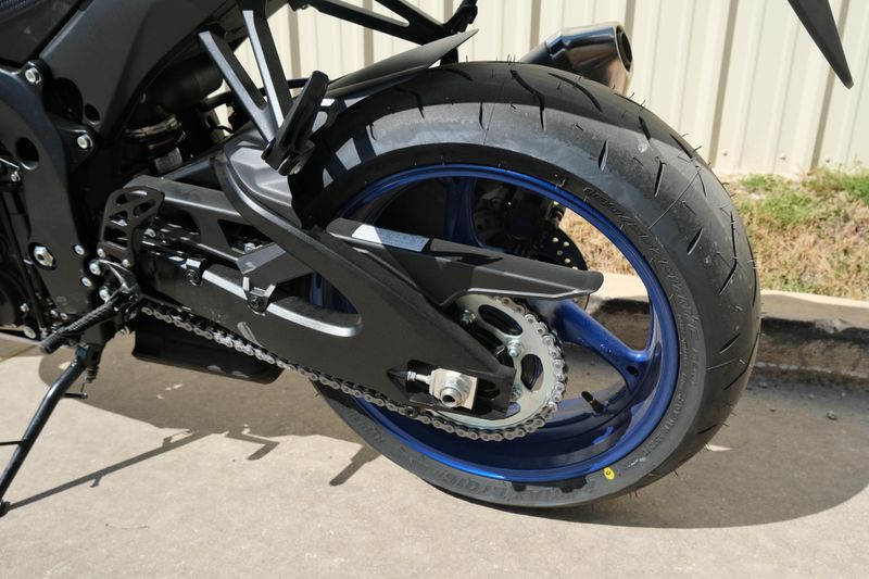 NEW 2026 SUZUKI GSXR600  in a SILVER exterior color. Family PowerSports (877) 886-1997 familypowersports.com 