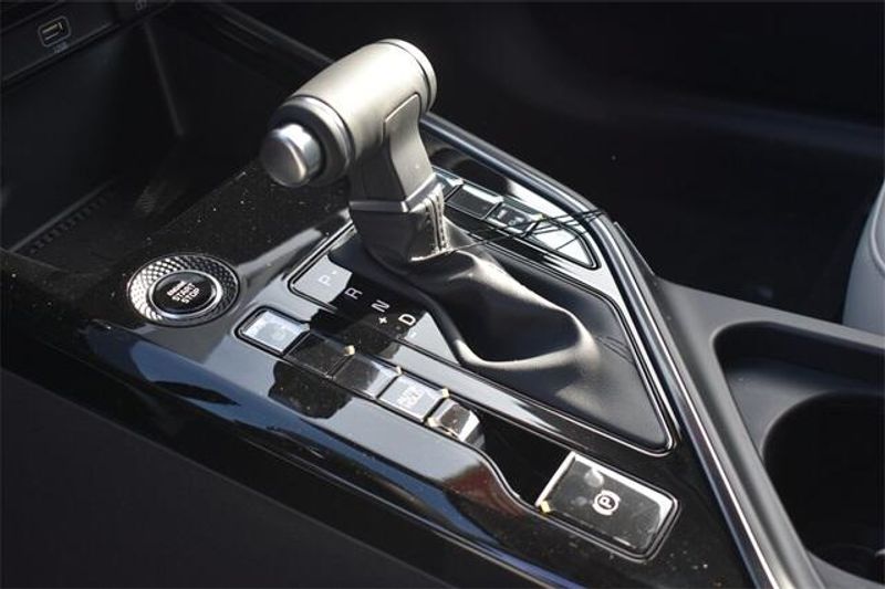 New 2025 Kia Niro EX TouringImage 24