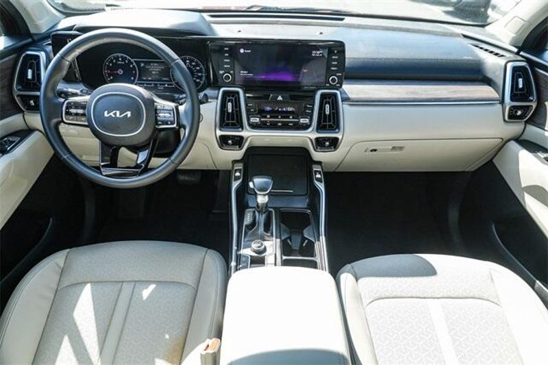 Used 2022 Kia Sorento EXImage 13