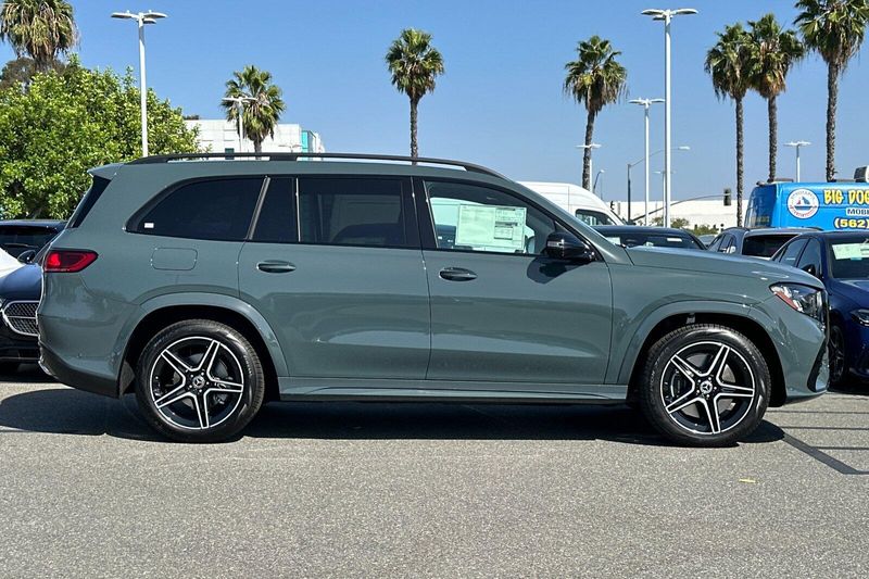 New 2027 Mercedes-Benz GLS 450Image 3