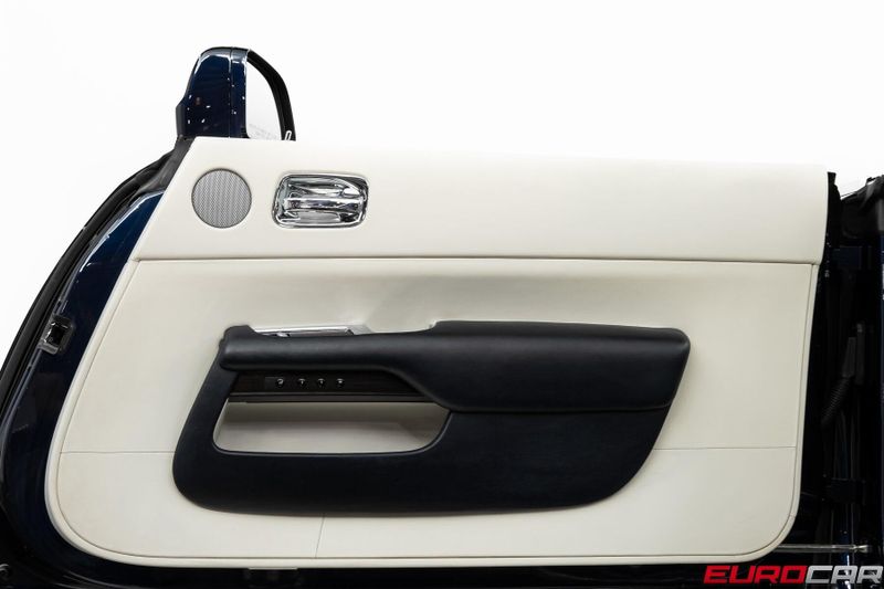 Used 2019 Rolls-Royce Dawn *FACTORY TWO-TONE * IMMACULATE CONDITION*Image 22