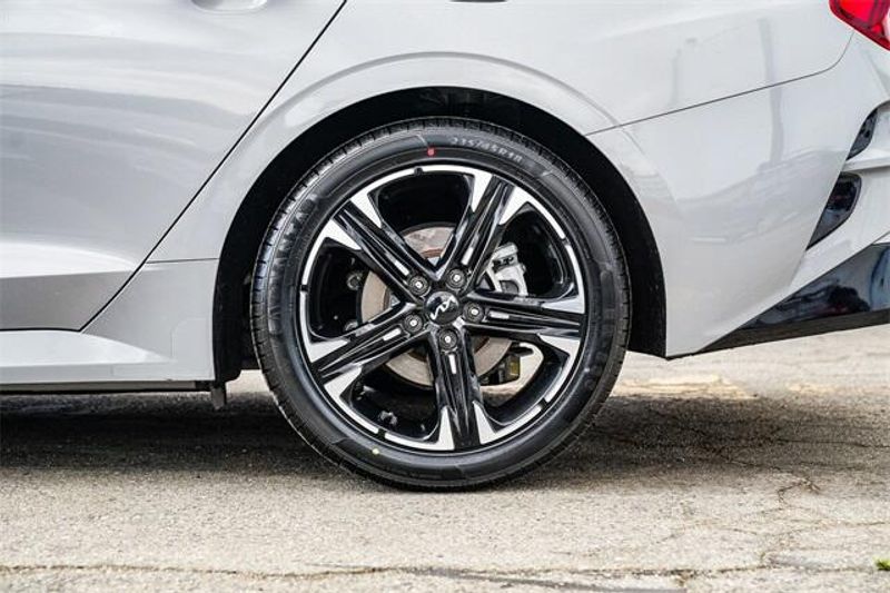 2022 Kia K5 GT-LineImage 12