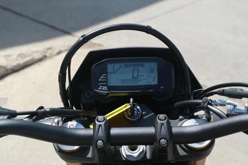 2025 Suzuki DRZ4S SOLID IRON GRAY Image 15