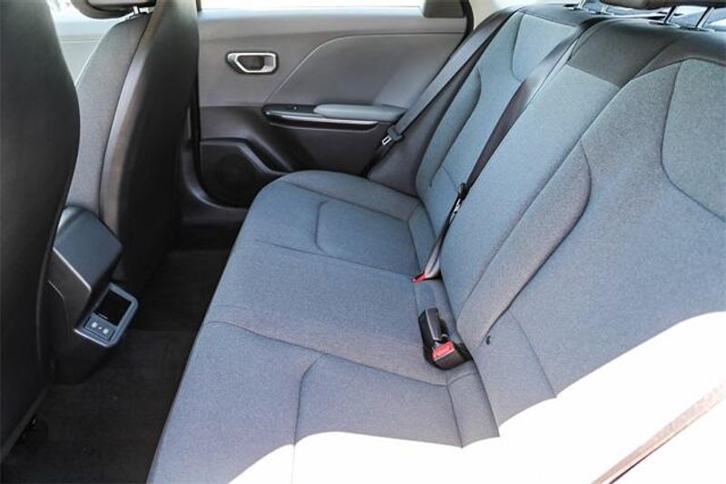 New 2025 Kia K4 LXSImage 9