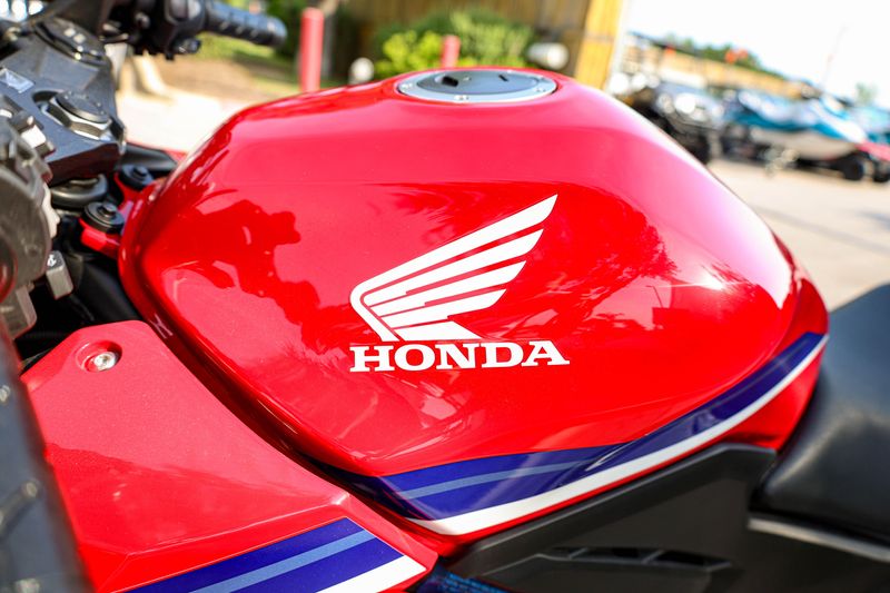 USED 2025 HONDA CBR500R Image 14