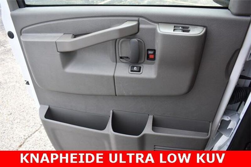 New 2025 Chevrolet Express 3500 Work VanImage 25