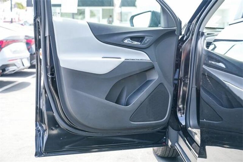 2022 Chevrolet Equinox LSImage 21
