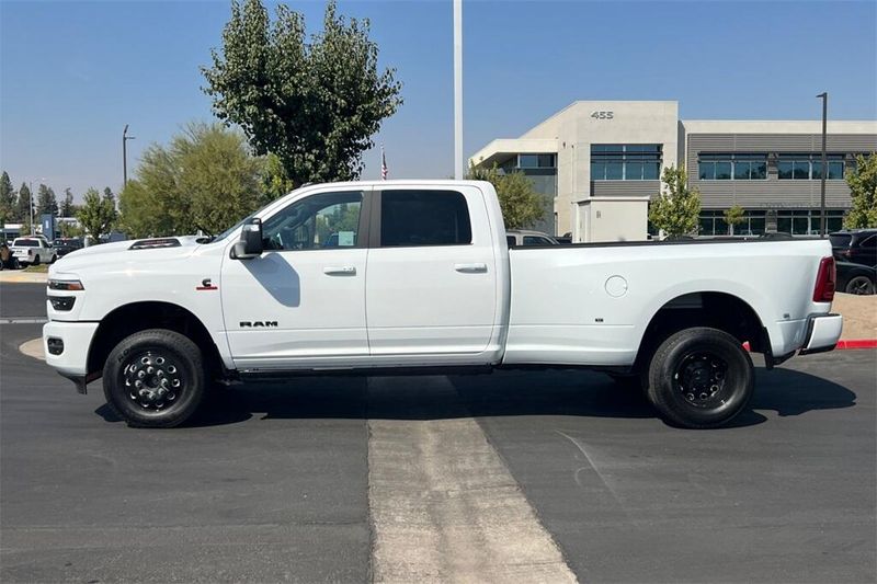 2025 Ram 3500 Laramie photo 7