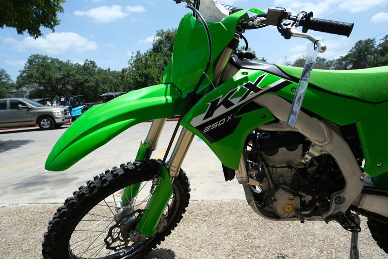 2024 Kawasaki KX250X LIME GREENImage 14