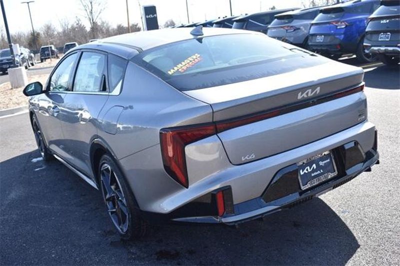 2025 Kia K4 GT-LineImage 5