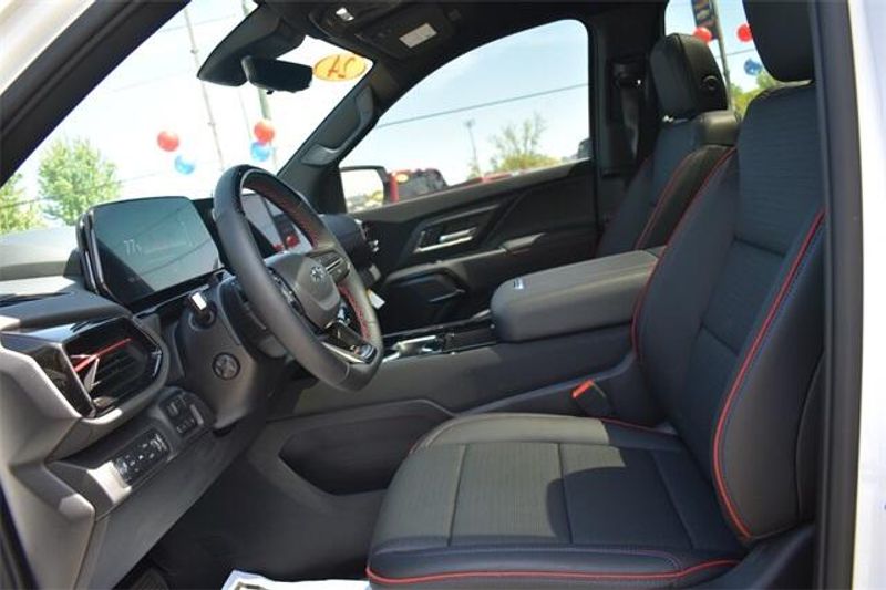 2024 Chevrolet Silverado EV RSTImage 26