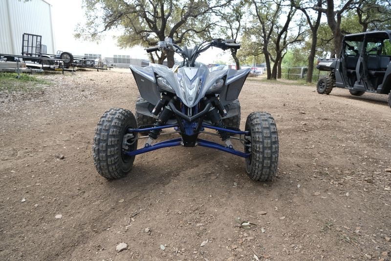 2019 YAMAHA YFZ450R SE in a GRAY exterior color. Family PowerSports (877) 886-1997 familypowersports.com 