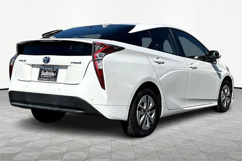 Used 2018 Toyota Prius FourImage 2