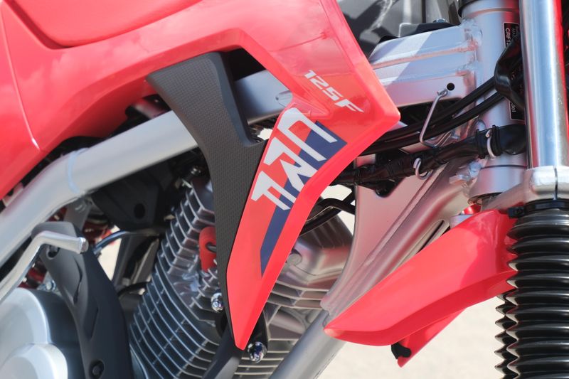 2025 Honda CRF125F BIG WHEEL RED Image 15