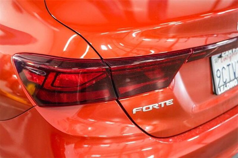 2023 Kia Forte LXSImage 9