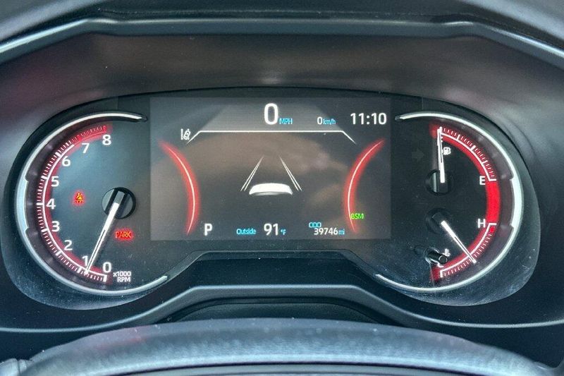 Used 2025 Toyota RAV4 XLEImage 23