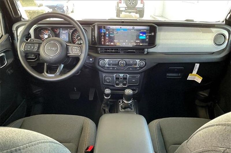 2026 Jeep Wrangler Unlimited Sport photo 4