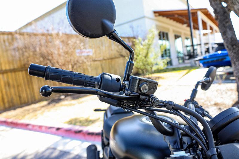 2025 Kawasaki ELIMINATOR ABS  METALLIC FLAT SPARK BLACK Image 4
