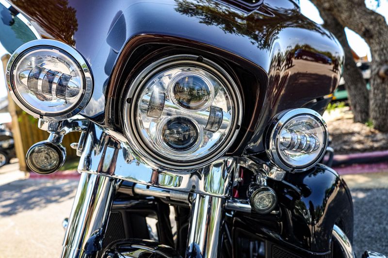2019 HARLEY LIMITED ELECTRIC GLIDE CVO LIMITED  ROOT BEER Image 4