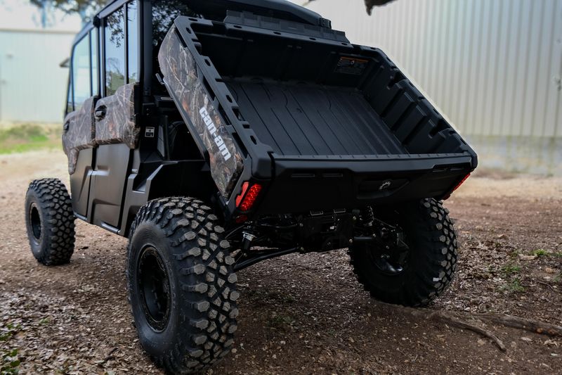 2025 Can-Am DEFENDER MAX LIMITED CAB HD10 WILDLAND CAMOImage 37