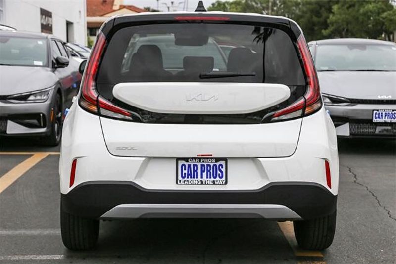 2025 Kia Soul LXImage 16