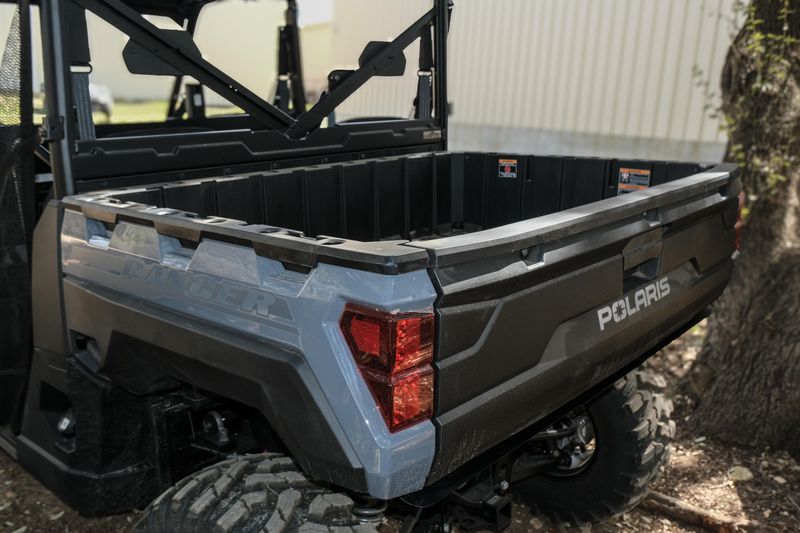 2025 Polaris RANGER CREW XP 1000 PREMIUM STEALTH GRAYImage 2