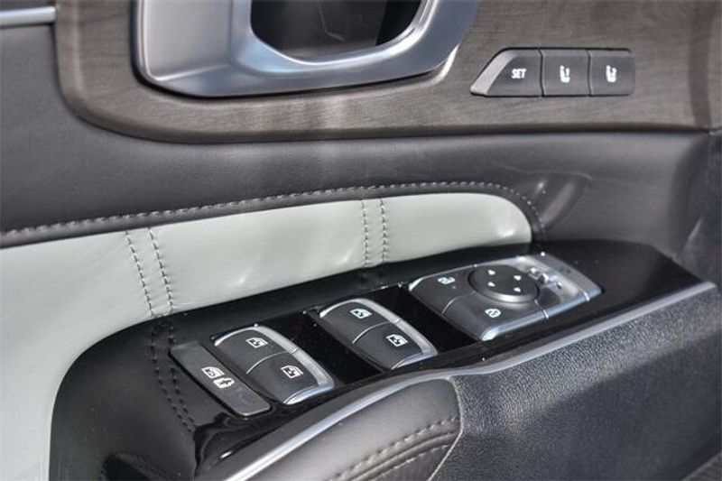 New 2025 Kia Sorento X-Line SX PrestigeImage 24