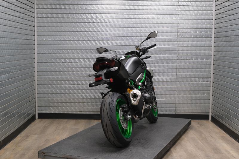 NEW 2026 KAWASAKI Z900 SE ABS Image 3