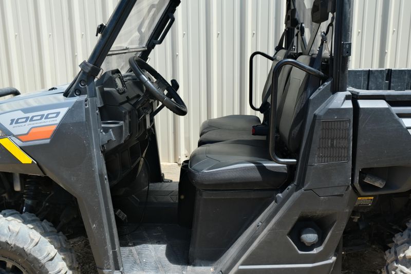 Used 2022 Polaris RANGER 1000 PREMIUM STEALTH GRAY Image 12
