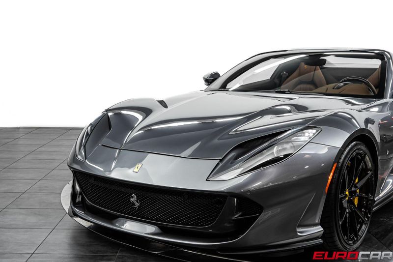 2022 Ferrari 812 GTS *AIRBRUSHED SCUDERIA LOGO * SUSPENSION LIFTER*Image 15