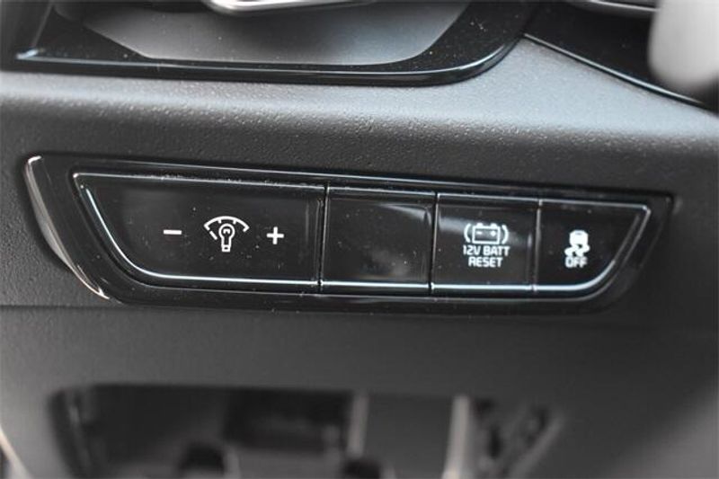 New 2025 Kia Niro EXImage 22