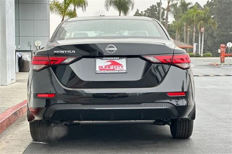 New 2025 Nissan Sentra SImage 4