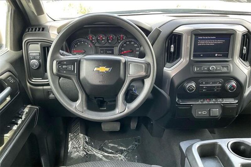 2021 Chevrolet Silverado 1500 CustomImage 4