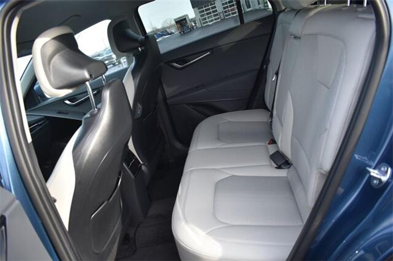 New 2025 Kia Niro EXImage 17
