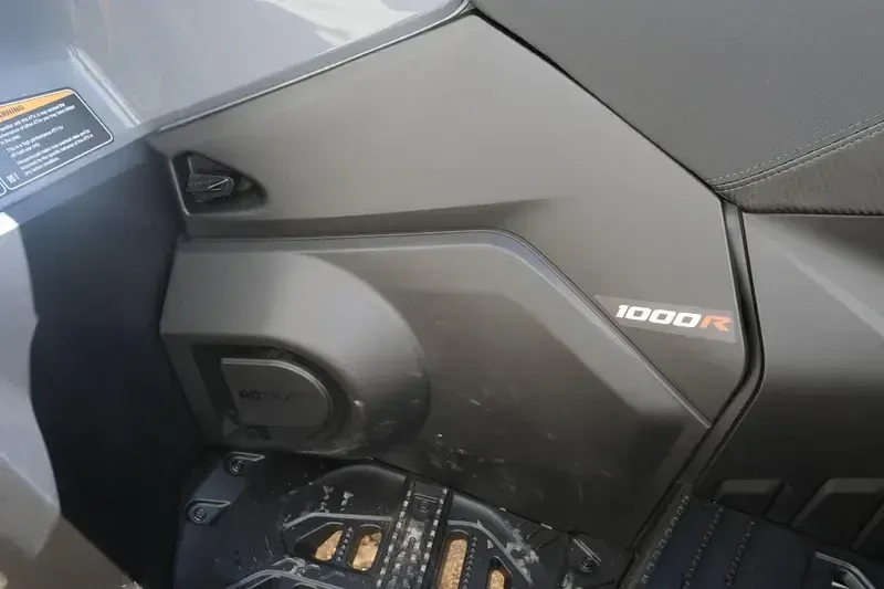 NEW 2026 CAN-AM OUTLANDER MAX DPS 1000R Image 10