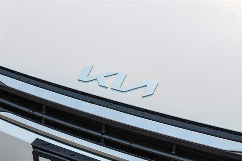 2025 Kia K4 LXSImage 14