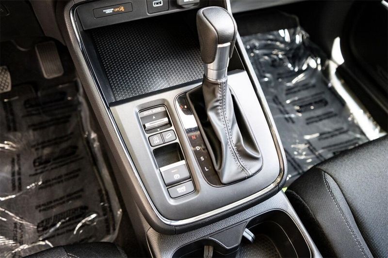 2025 Honda CR-V LX photo 18