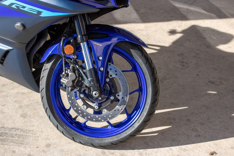 USED 2024 YAMAHA YZFR3 ABS Image 13