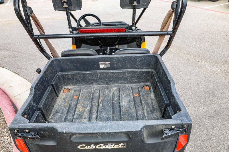 Used 2018 CUB CADET CHALLENGER 400  BLACK AND YELLOW Image 11