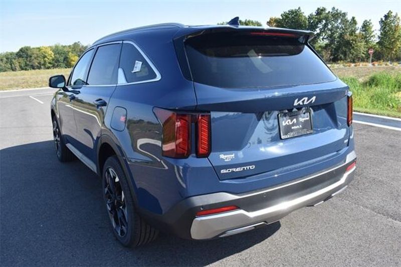 New 2026 Kia Sorento EXImage 5