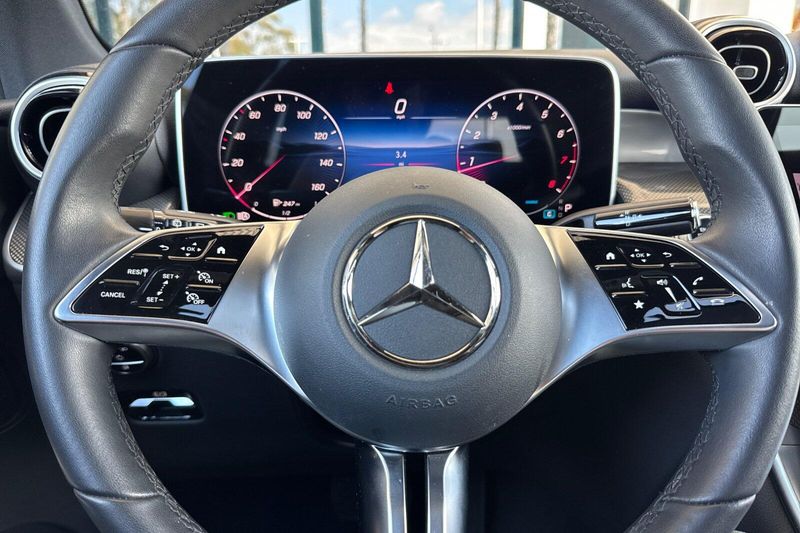 Used 2026 Mercedes-Benz GLC 300Image 26