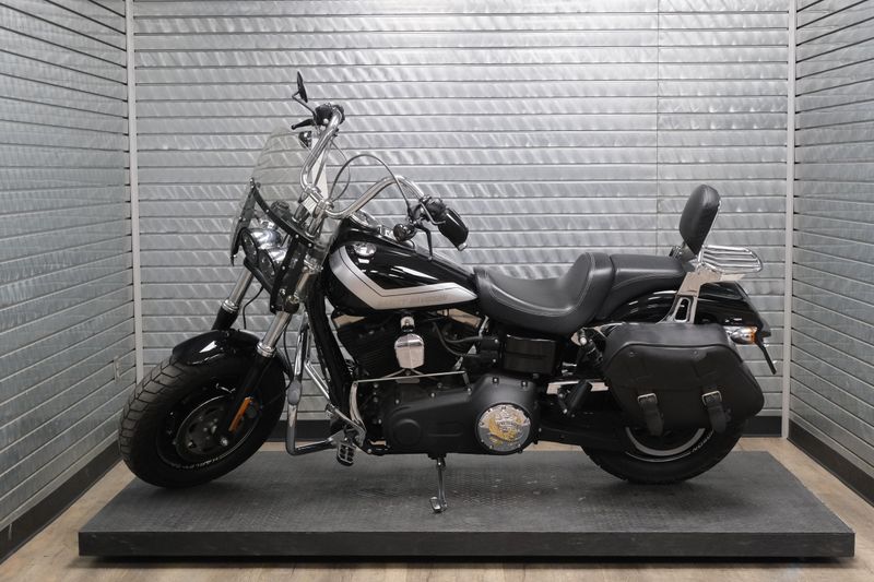 USED 2017 HARLEY DYNA FAT BOB 103 Image 6