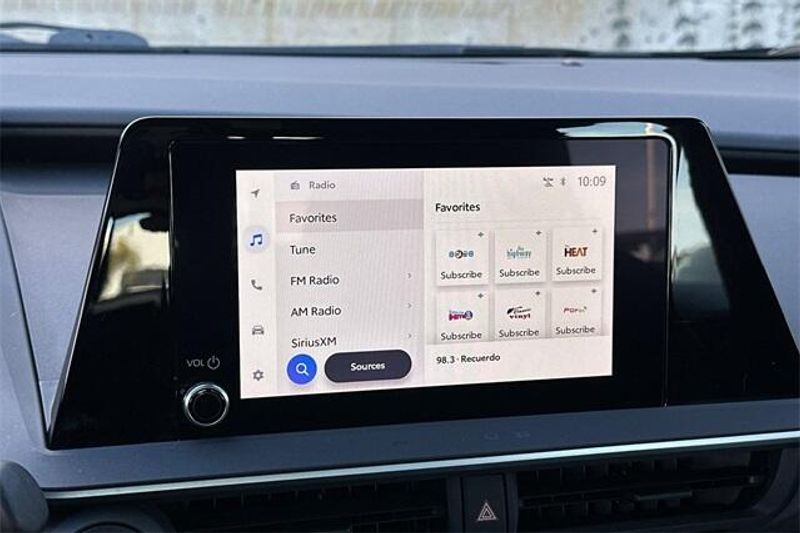 2024 Toyota Prius LimitedImage 16