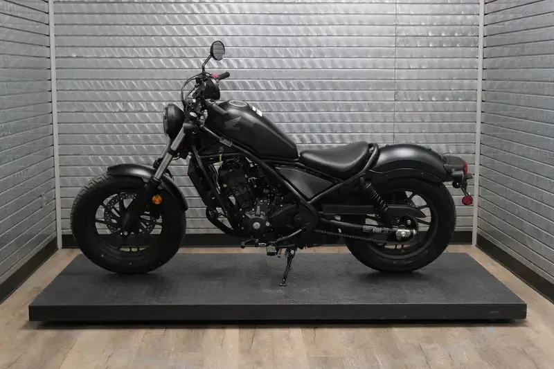 NEW 2026 HONDA REBEL 300 ECLUTCH Image 6