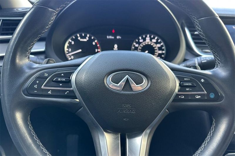2022 Infiniti QX50 Luxe photo 22