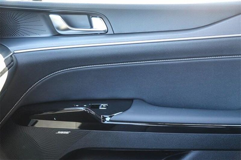 2025 Kia K5 GT-LineImage 11