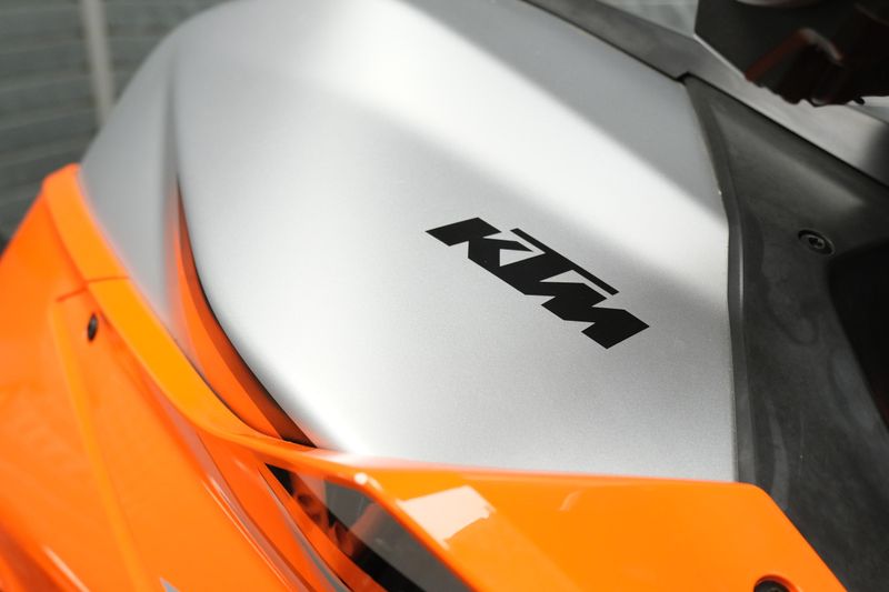 USED 2022 KTM SUPER DUKE 1290 R EVO Image 12