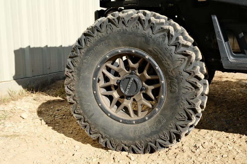 USED 2023 HONDA PIONEER 10006 CREW  DELUXE Image 18