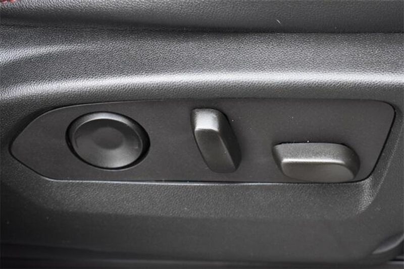 Used 2023 Chevrolet Suburban RSTImage 13