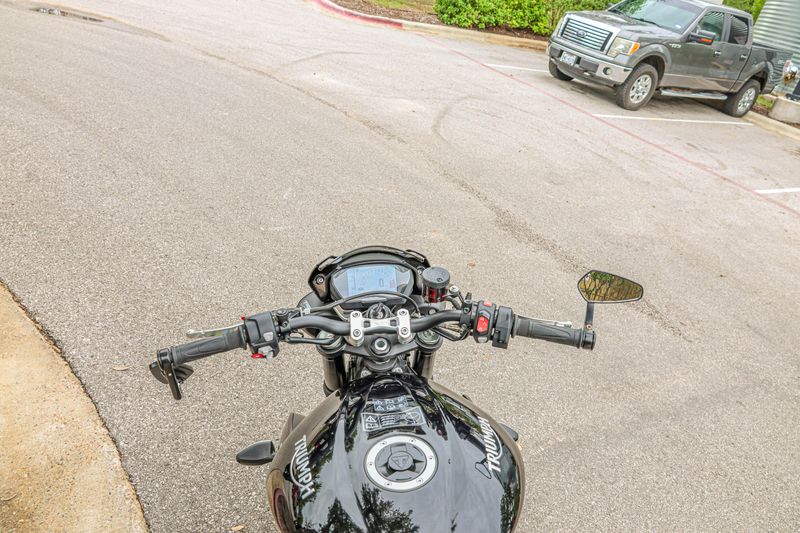 USED 2018 TRIUMPH STREET TRIPLE R Image 21